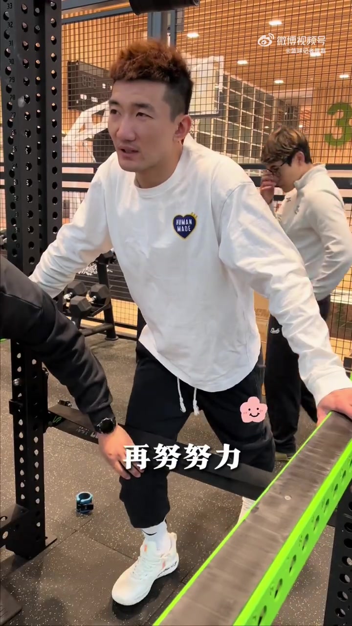 俄罗斯球队努力争取胜利，未能如愿